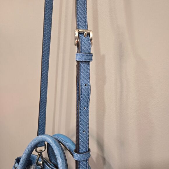 🐢 Michael Kors Kellen Embossed Leather Satchel Crossbody Sky Blue EC - Picture 17 of 17